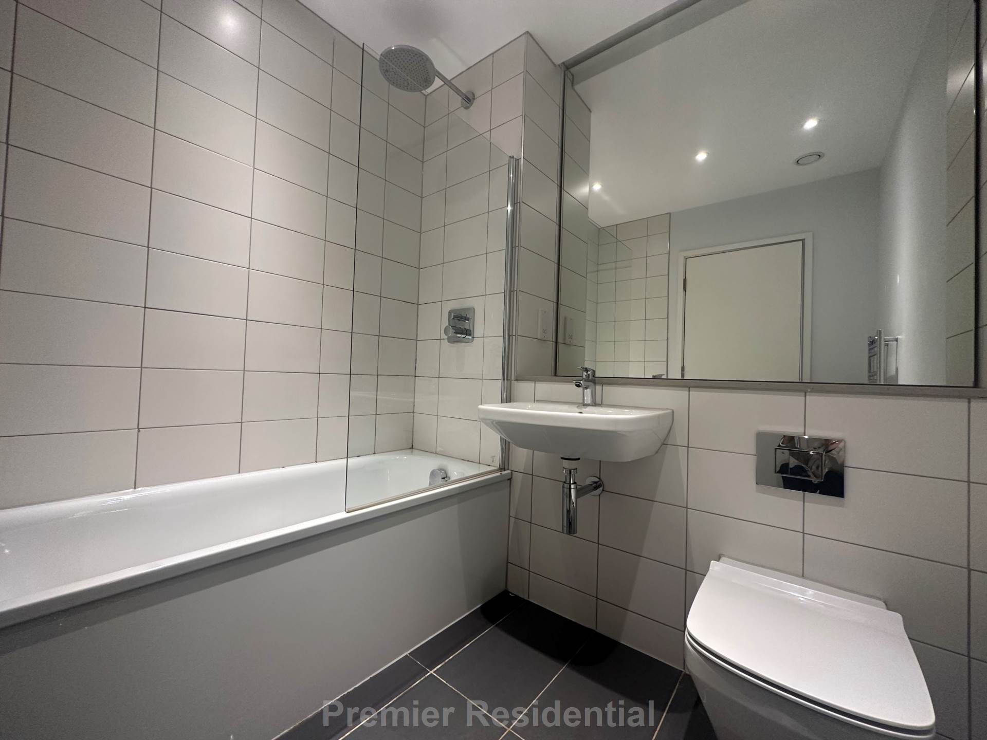 Local Blackfriars, Bury Street, Image 7