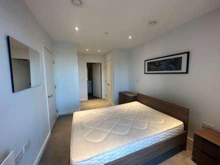 Local Blackfriars, Bury Street, Image 9