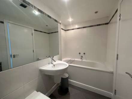 Apartment, Manchester, Image 12