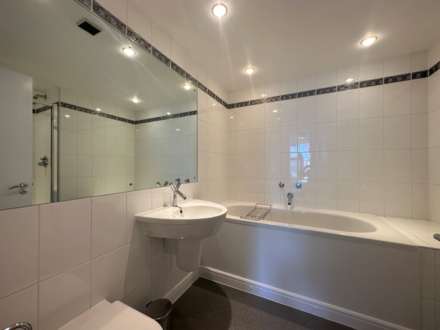 Apartment, Manchester, Image 8