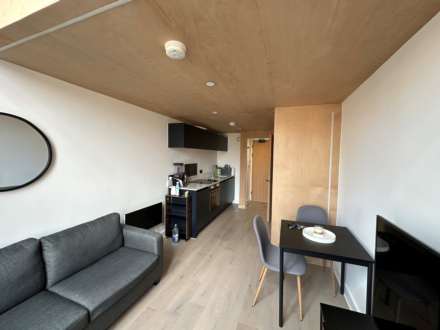 Spinners Way, Manchester, Image 3