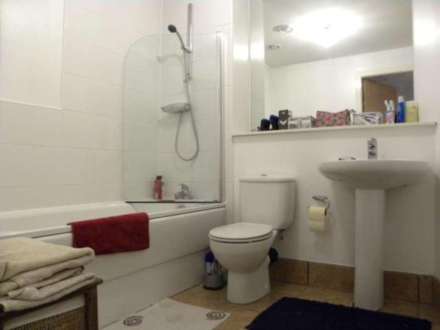 Apartment    City Gate, Manchester, Image 5