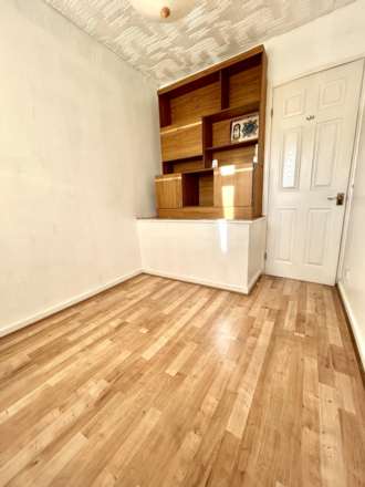 Silverstone Drive, Manchester, Image 11