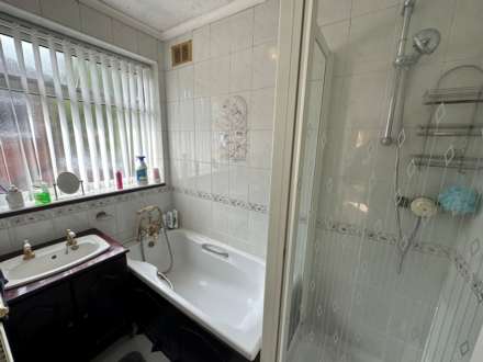Silverstone Drive, Manchester, Image 8