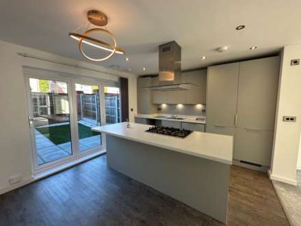 3 Bedroom Town House, Kersal Wood Avenue, Salford