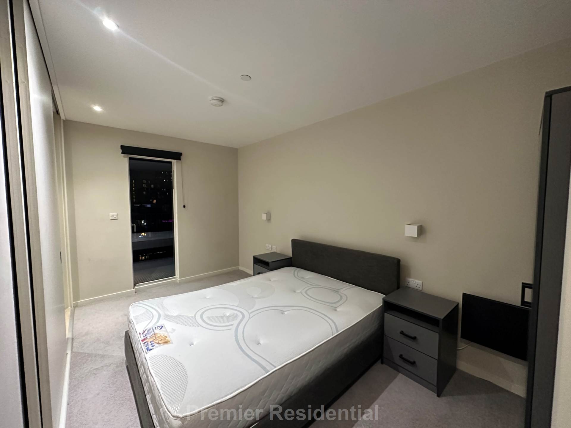 Spinners Way, Manchester, Image 4