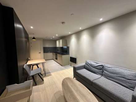 Spinners Way, Manchester, Image 3