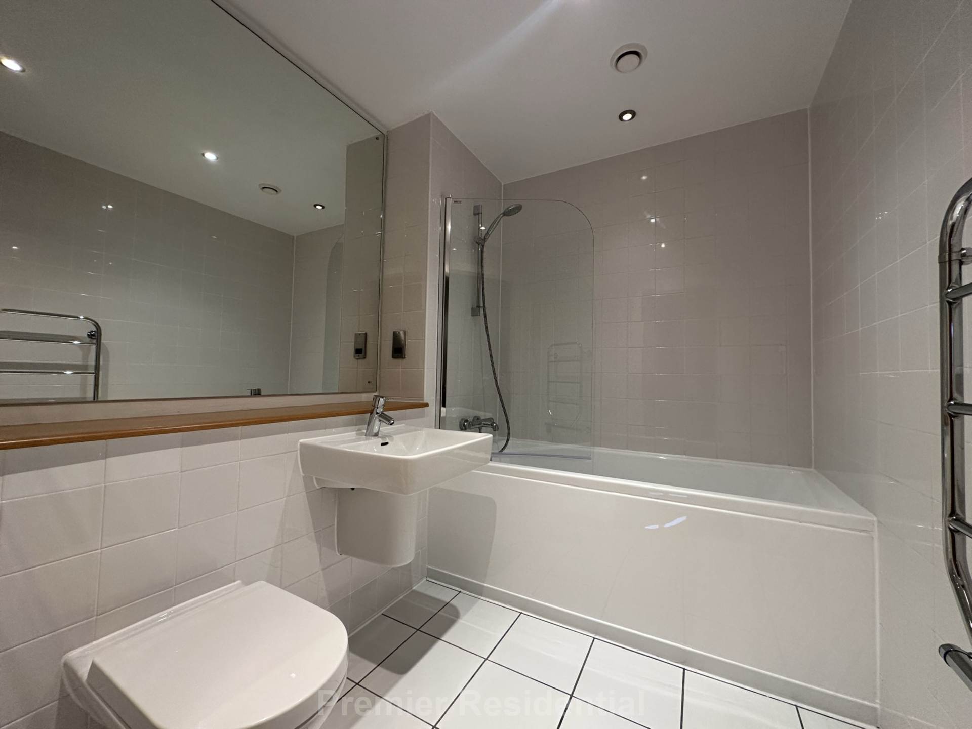 XQ7 Building, Image 6