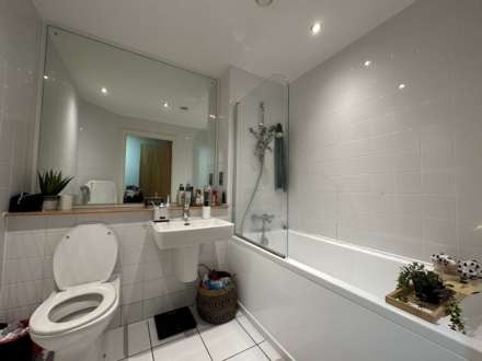 Apartment     XQ7  Building, Salford, Image 6