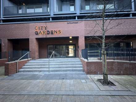 Spinners Way, Manchester