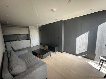 Spinners Way, Manchester, Image 2