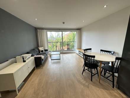 Property For Rent 210 Hall Lane, Manchester