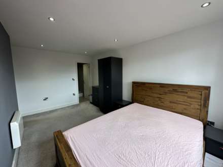 Hall Lane, Manchester, Image 9