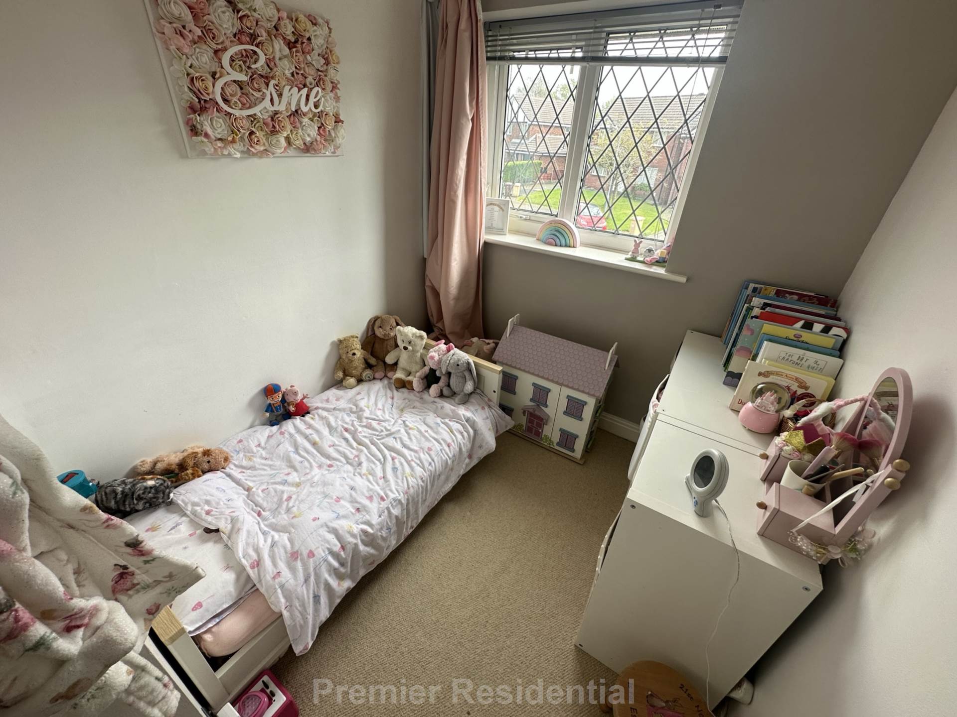 Radstock Close, Bolton, Image 7