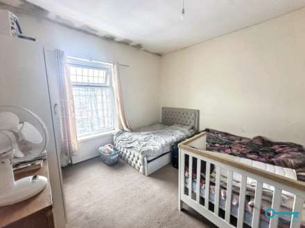Chelmsford St, Oldham, Image 11