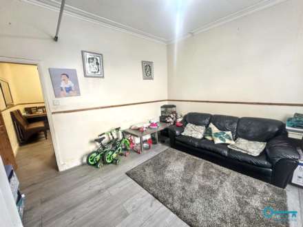 Chelmsford St, Oldham, Image 3