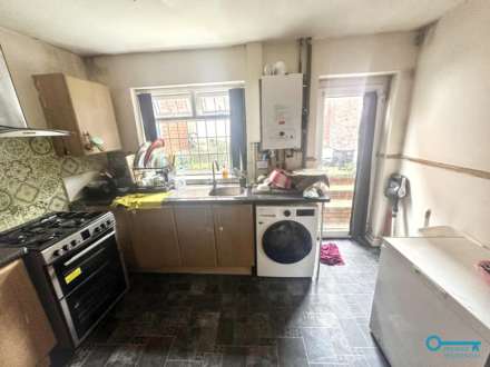 Chelmsford St, Oldham, Image 8