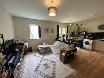Newbridge Close, Radcliffe, Image 2