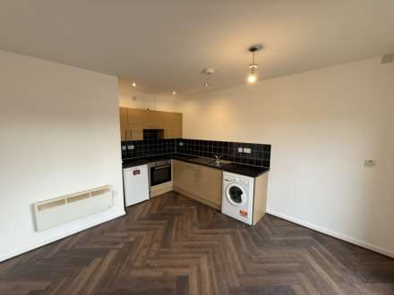 Newbridge Close, Radcliffe, Image 2