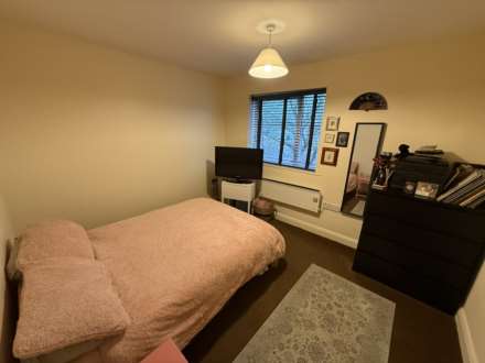 Newbridge Close, Radcliffe, Image 5