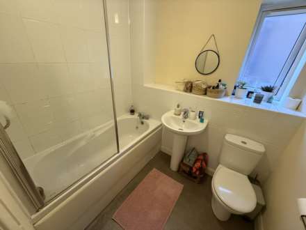 Newbridge Close, Radcliffe, Image 6