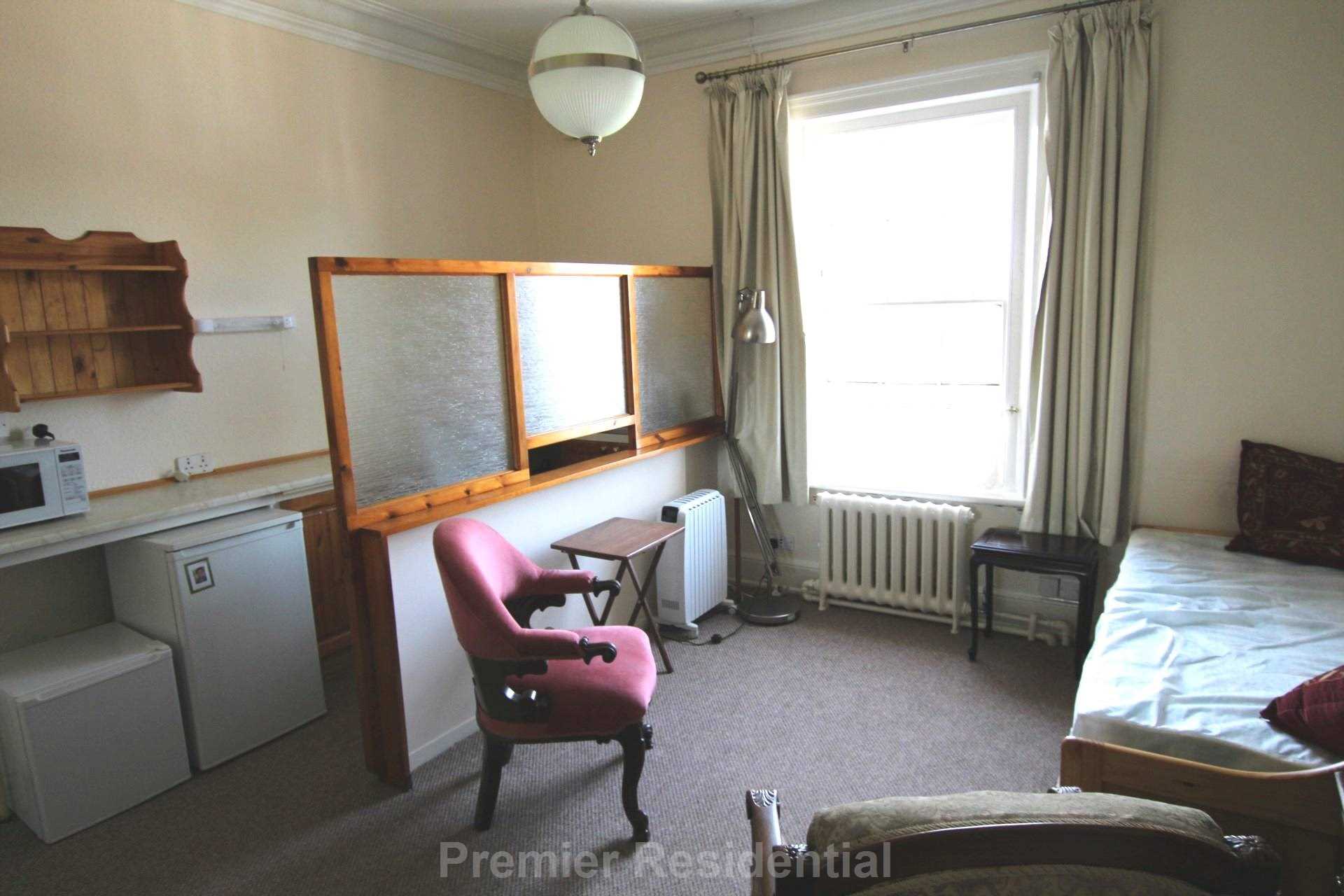 Grosvenor House, Edge Lane, Stretford, Image 1