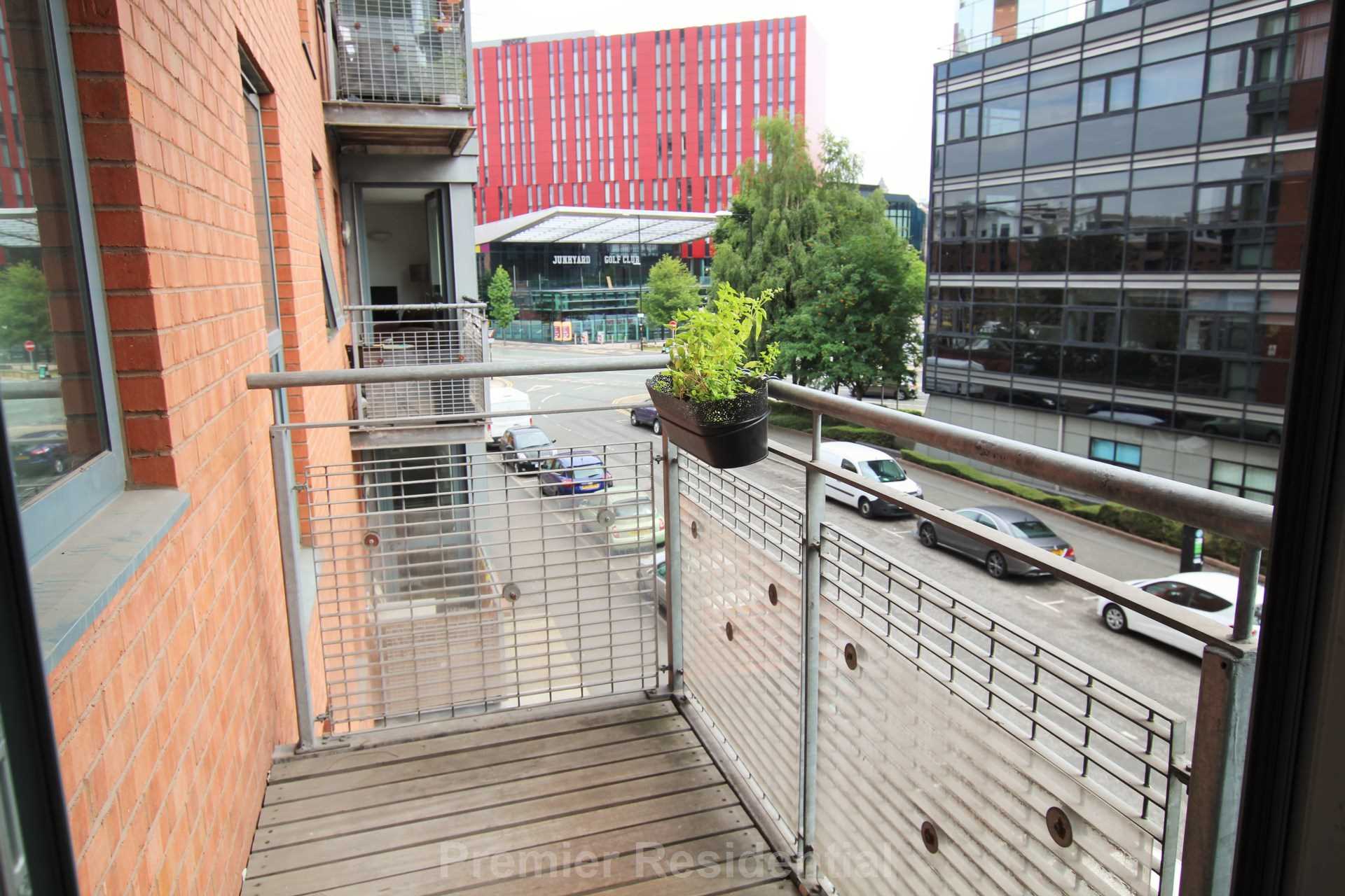 City Road East, Manchester, Image 3