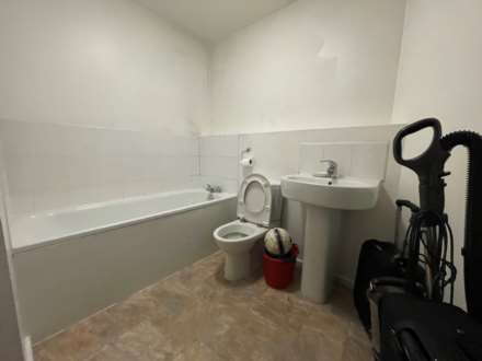 The Drum, Stillwater Drive, Manchester, Image 11