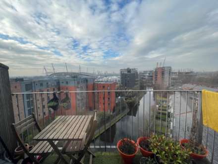 The Drum, Stillwater Drive, Manchester, Image 2