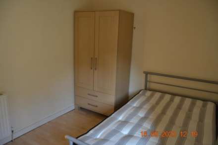 The Walk, Cardiff, Image 17