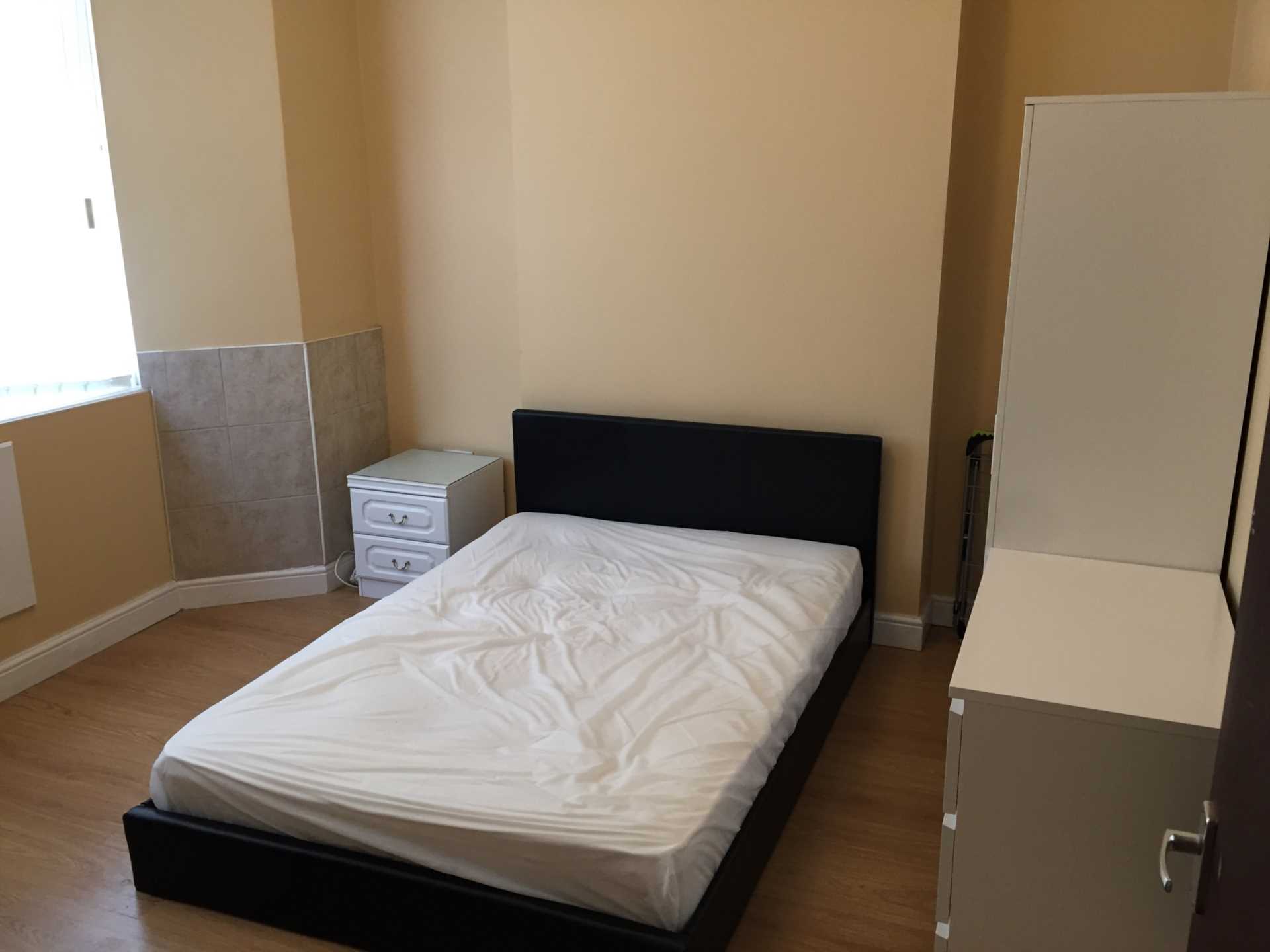 Pearl Street, A, Cardiff, Image 2