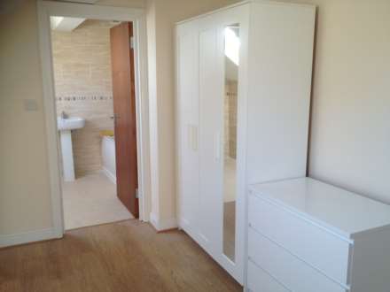 Newport Road, Cardiff, Image 7