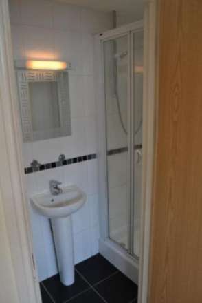 Woodville Road, Cardiff, Image 3