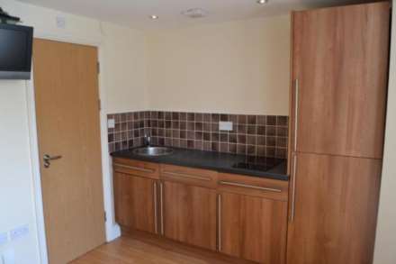 Woodville Road, Cardiff, Image 4