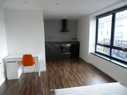 City Road, Roath, Image 1