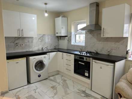 2 Bedroom Flat, Richmond Road, Cardiff