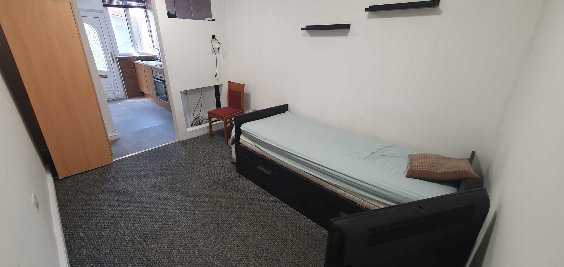 City Road, Cardiff, Image 1