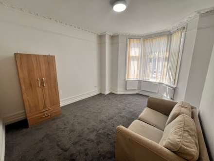Connaught Road, Roath, Image 10