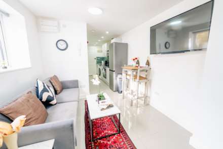 Colum Place, Cardiff, Image 19