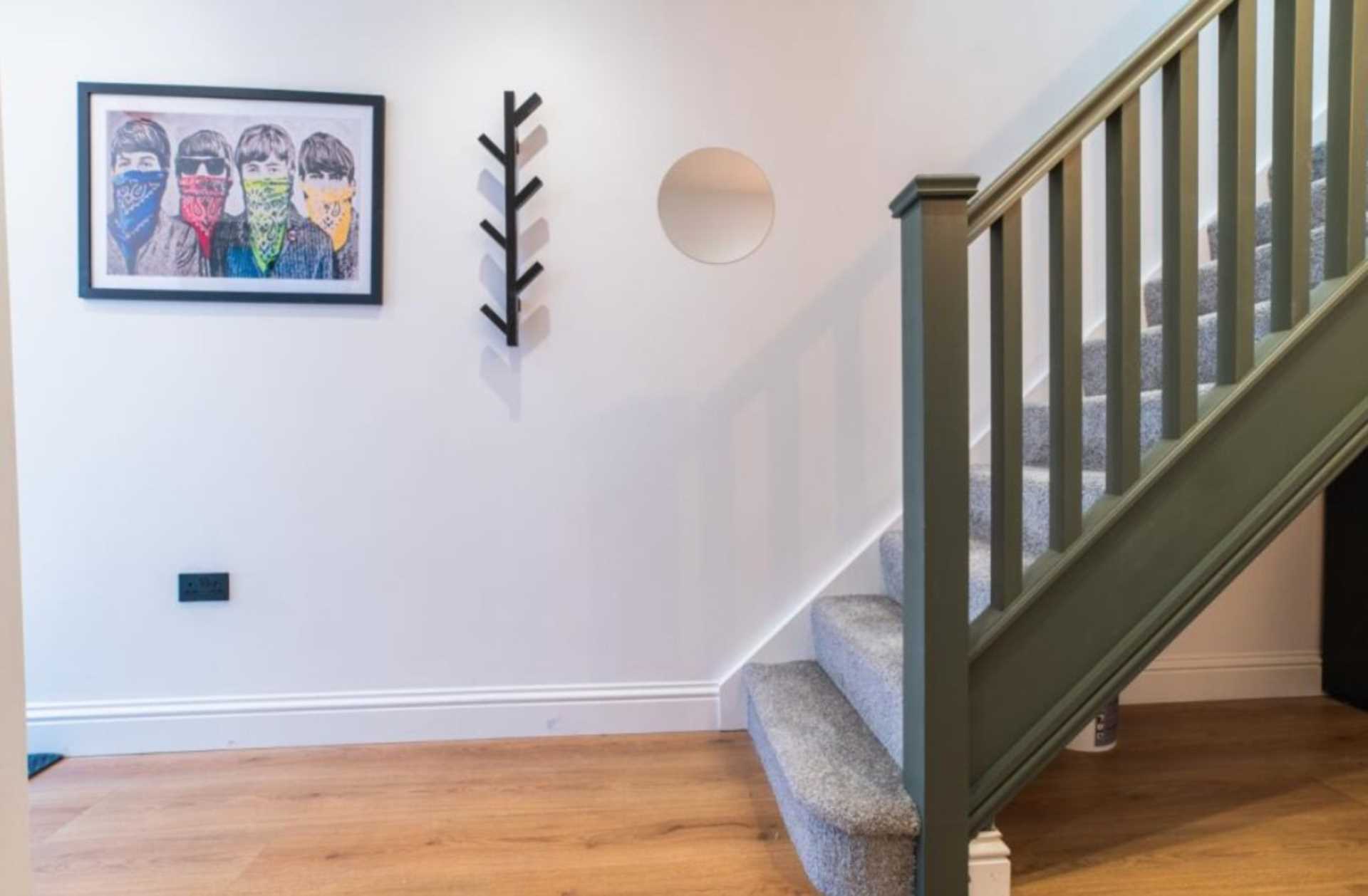 Room 6, Emerald Street, Splott, Image 1