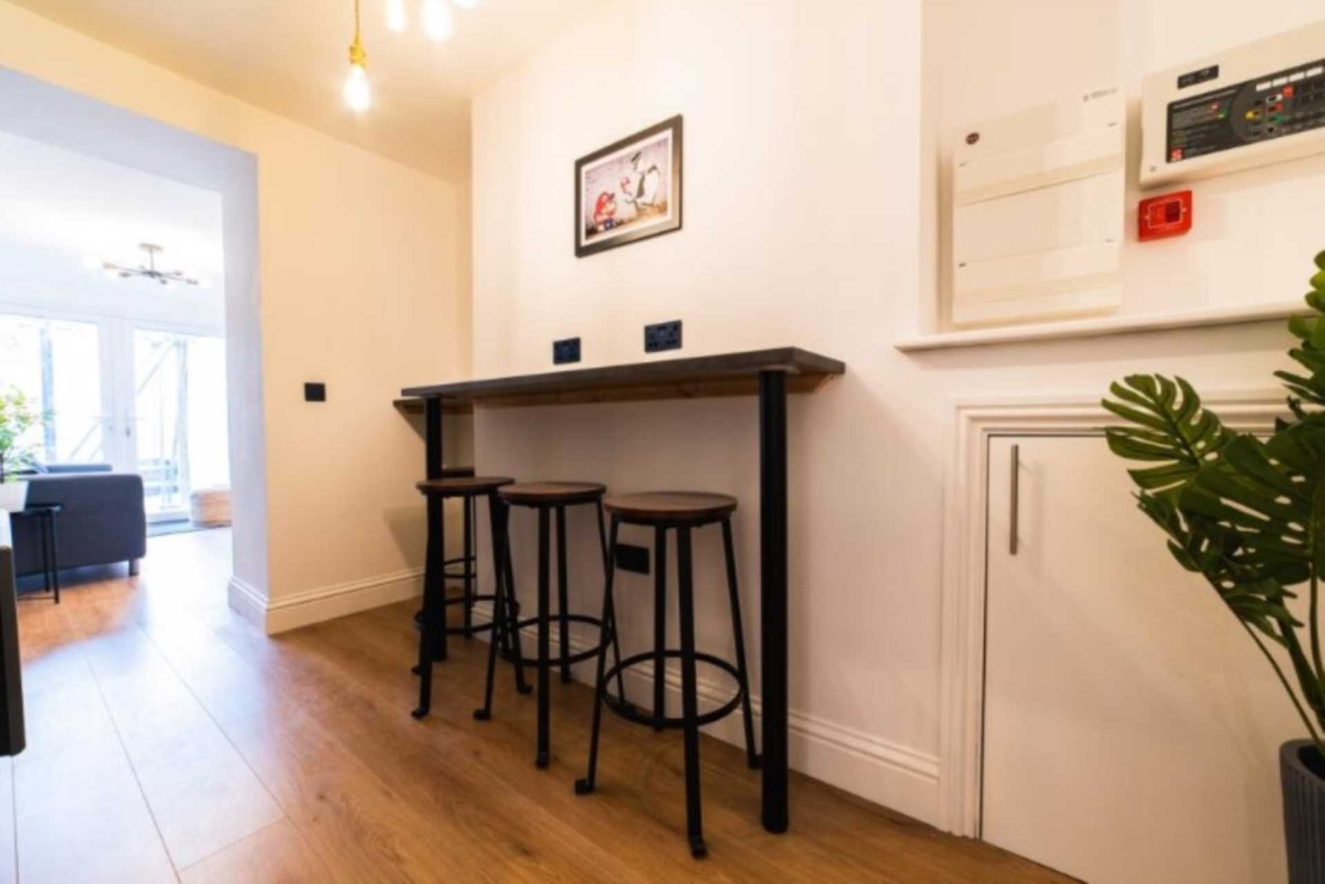 Room 6, Emerald Street, Splott, Image 7