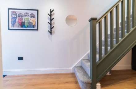 Room 6, Emerald Street, Splott