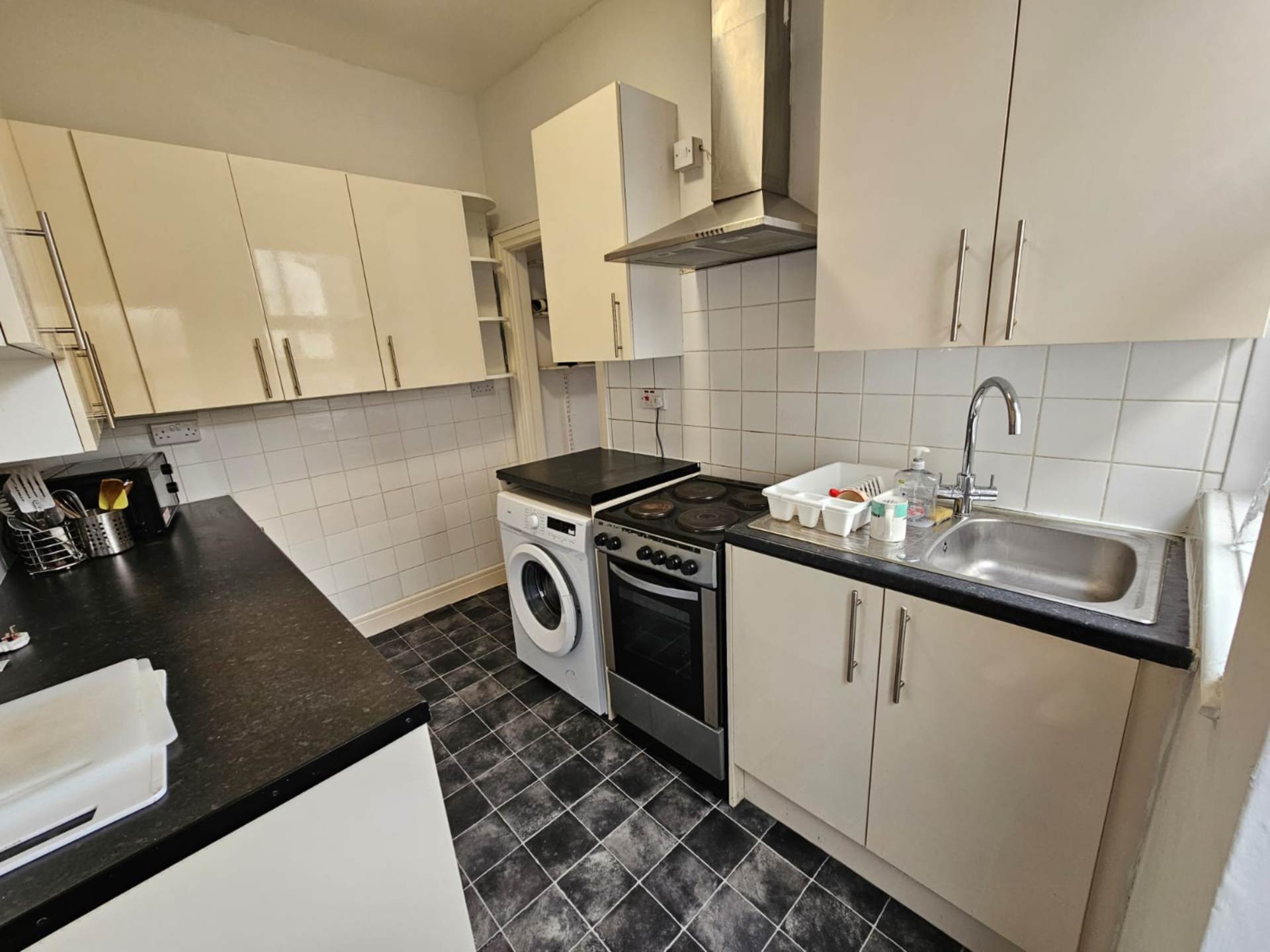 Talworth Street, Roath, Image 12