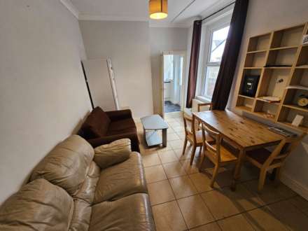 Talworth Street, Roath, Image 14