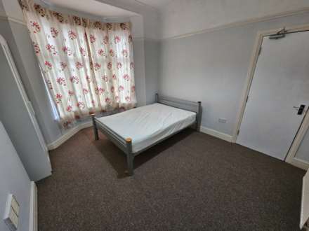 Talworth Street, Roath, Image 16