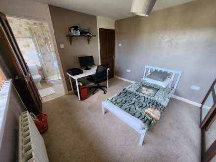 Mountbatten Close, Heath, Image 15