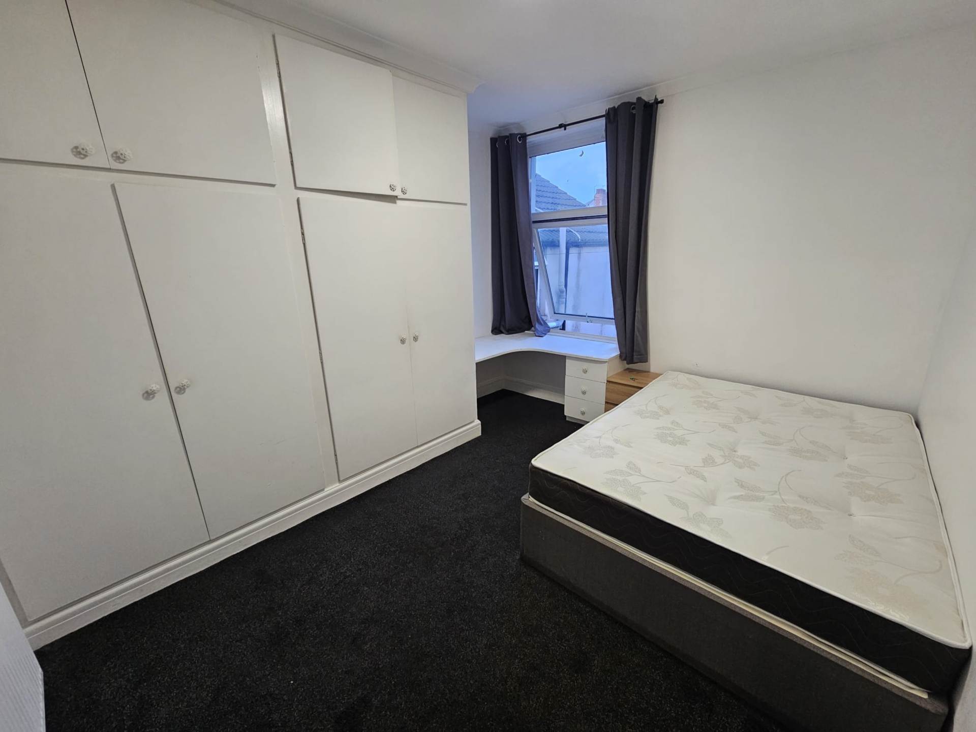 North Road, Cardiff, Image 2