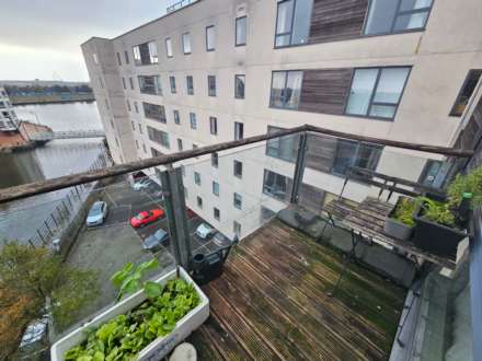 Falcon Drive, Cardiff Bay, Image 12