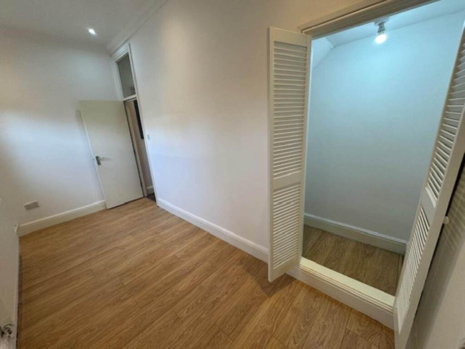 The Parade, Cardiff, Image 6