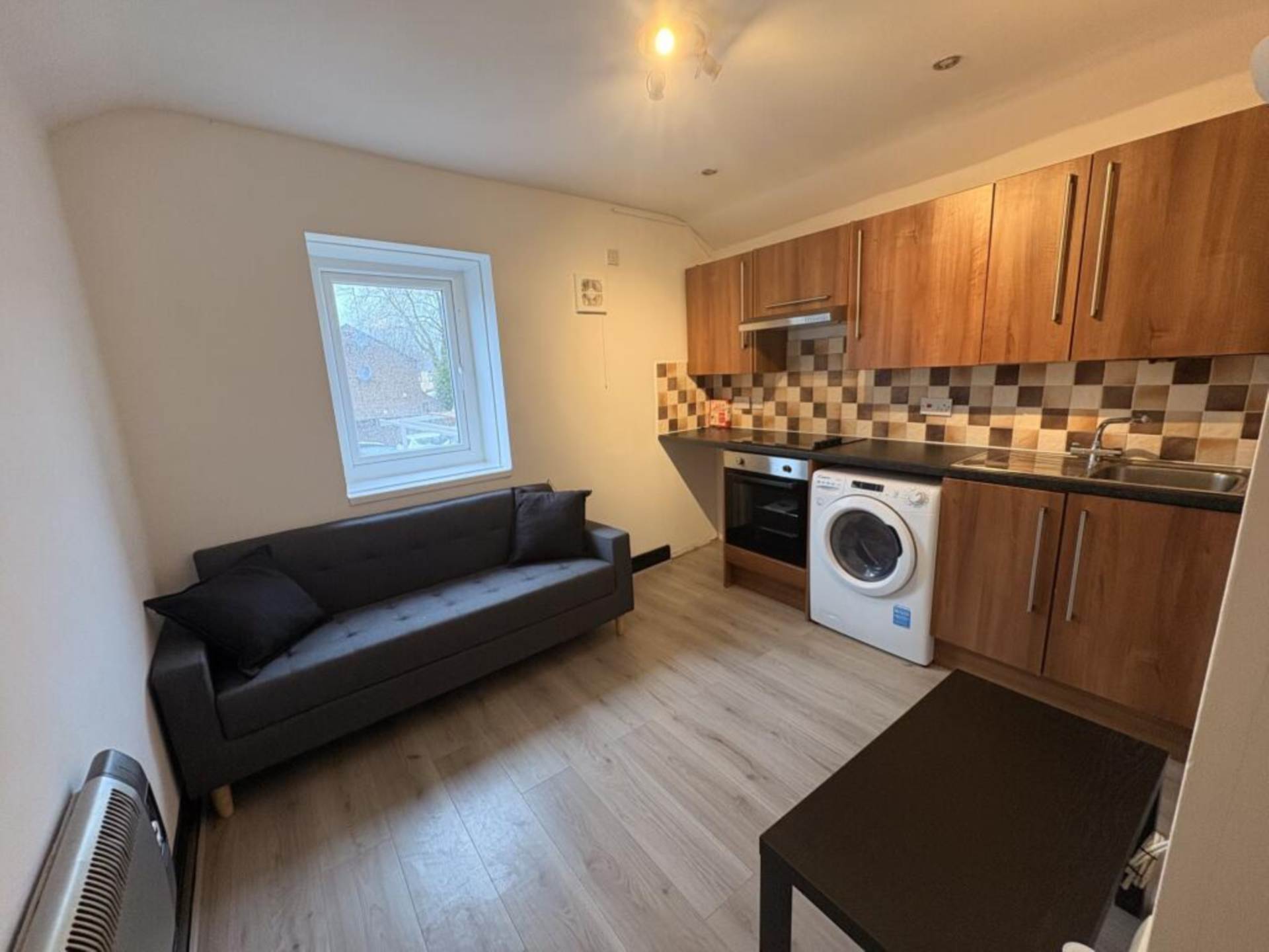 Woodville Road, Cardiff, Image 1